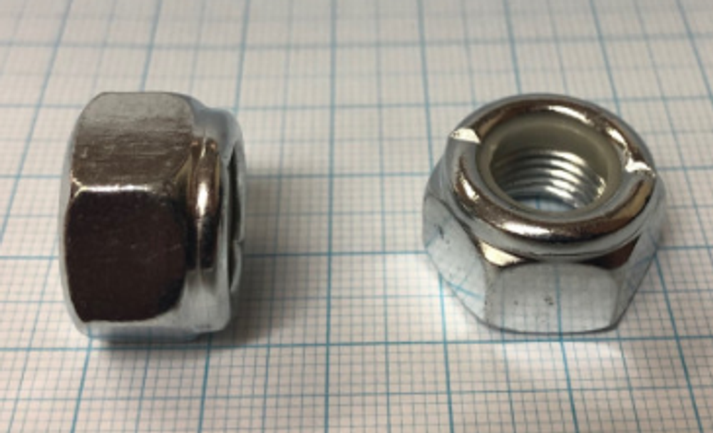 Гайка 10х1.25 с нейлоновым кольцом низкая (DIN985-10125)  (уп25/50шт)