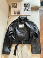 Кожаная куртка Loewe