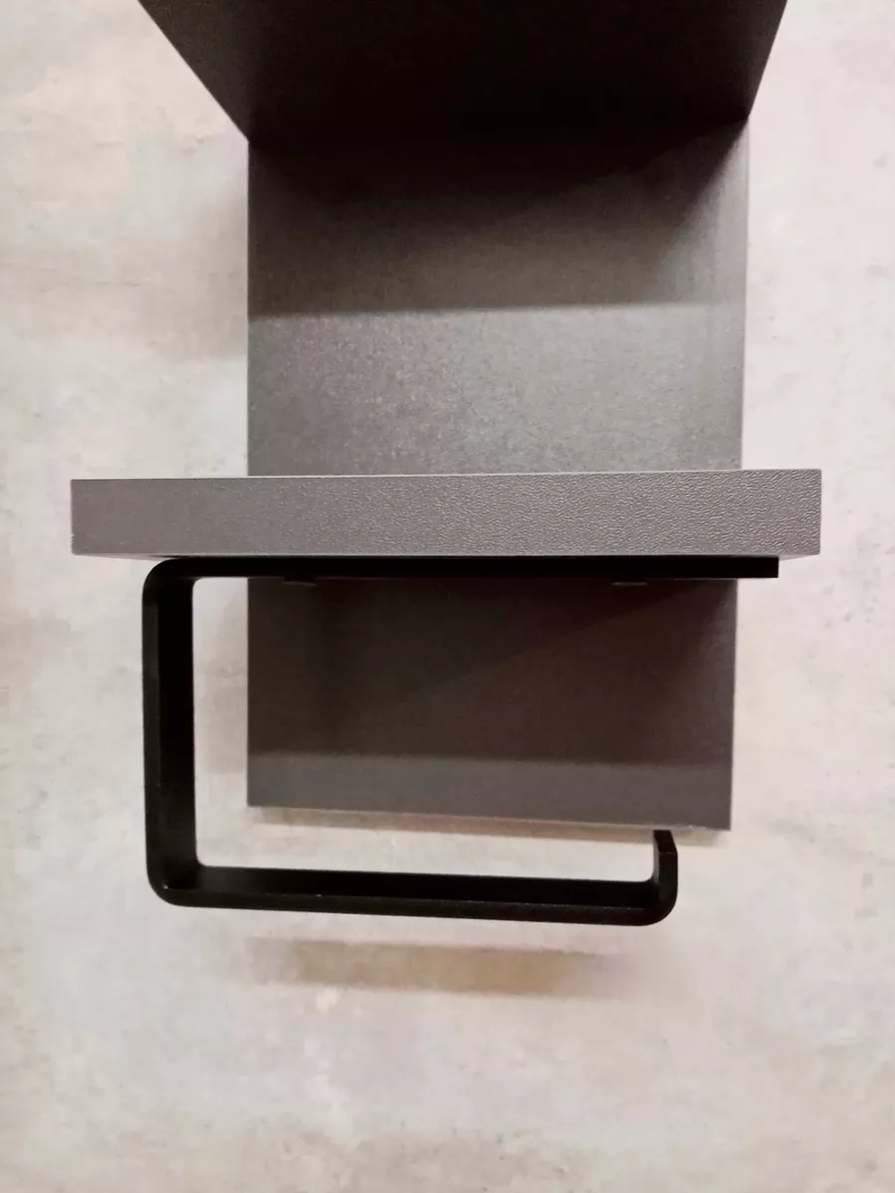 Держатель для туалетной бумаги с полками