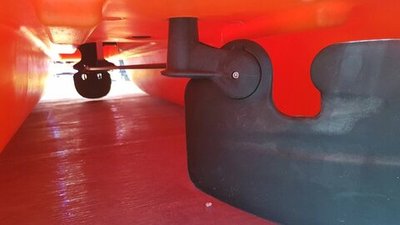 Катамаран с электродвигателем