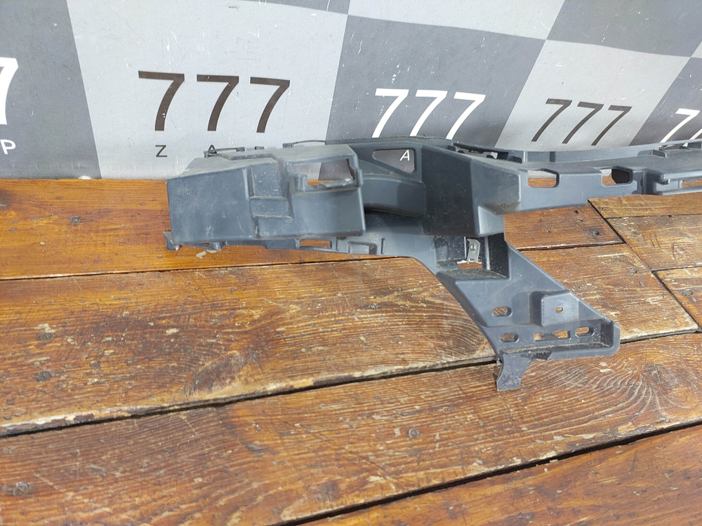 Кронштейн Каркас переднего бампера Mercedes C-Class (W205) 14-18 Б/У Оригинал A2058853365