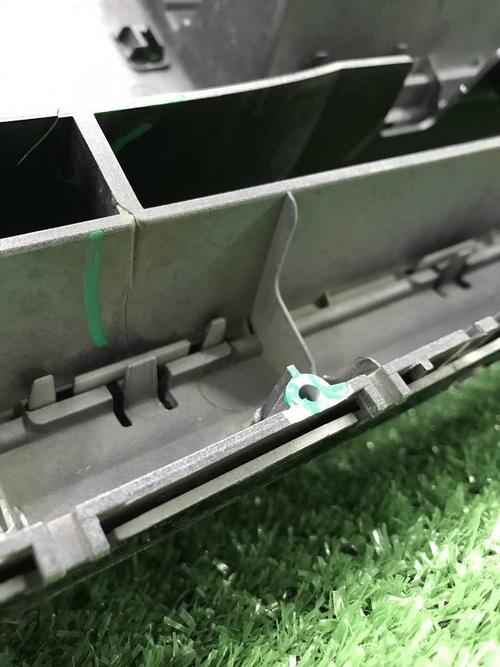 Решетка радиатора Tank 300 (2021-н.в.)