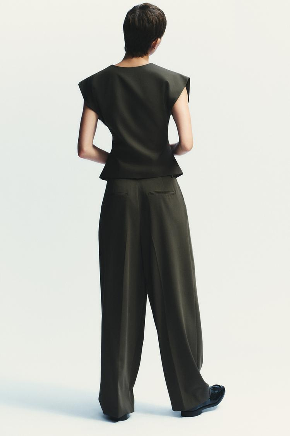 ZARA ЖИЛЕТ В ТОНКУЮ ПОЛОСКУ, СЕРО-СИНИЙ