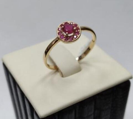 Кольцо из золота с рубинами