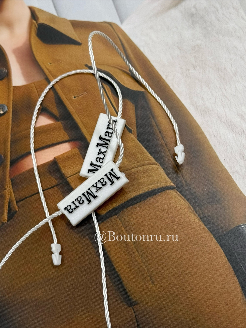 Пломба для бирки МаксМ.