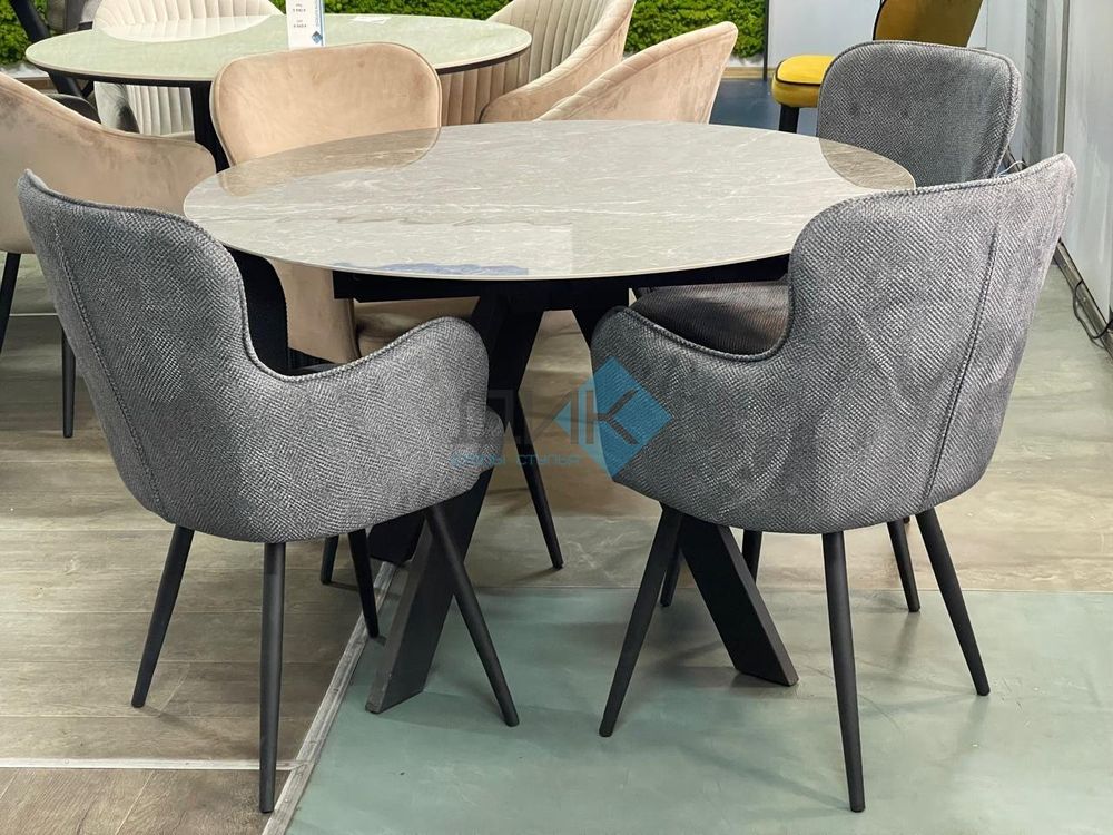 Стул DikLine 503 поворотный опоры чёрные