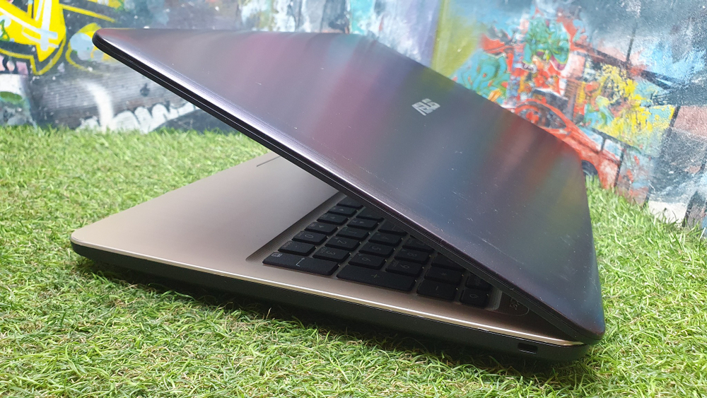 Ноутбук ASUS i3-5/8Gb/920M 1Gb/X540L X540LJ-XX771T/Windows 10