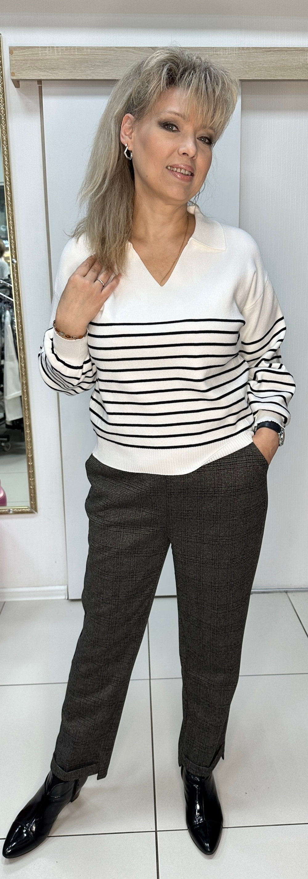 Теплые брюки на круговой резинке в клеточку