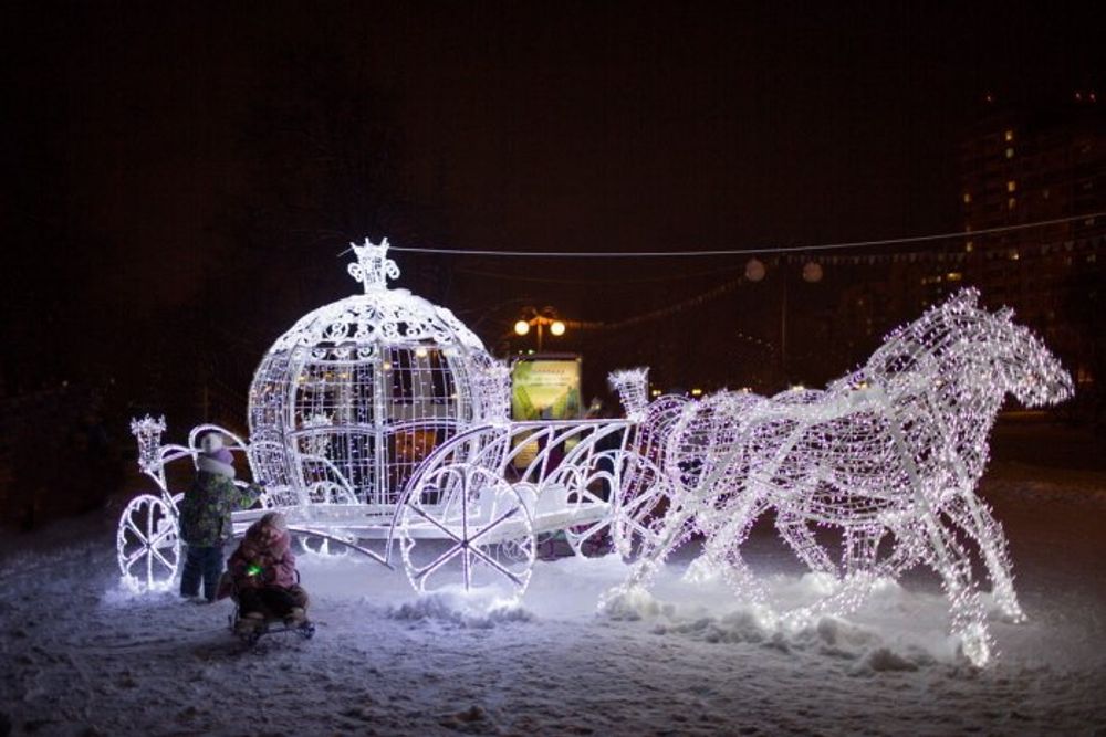 Световая композиция «Карета с лошадьми»