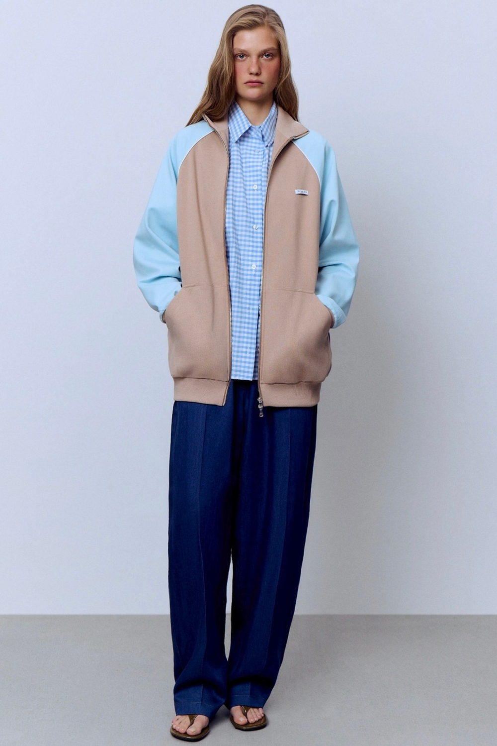 Толстовка на молнии с кантом