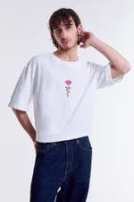 Футболка Гербарий Роза Экрю