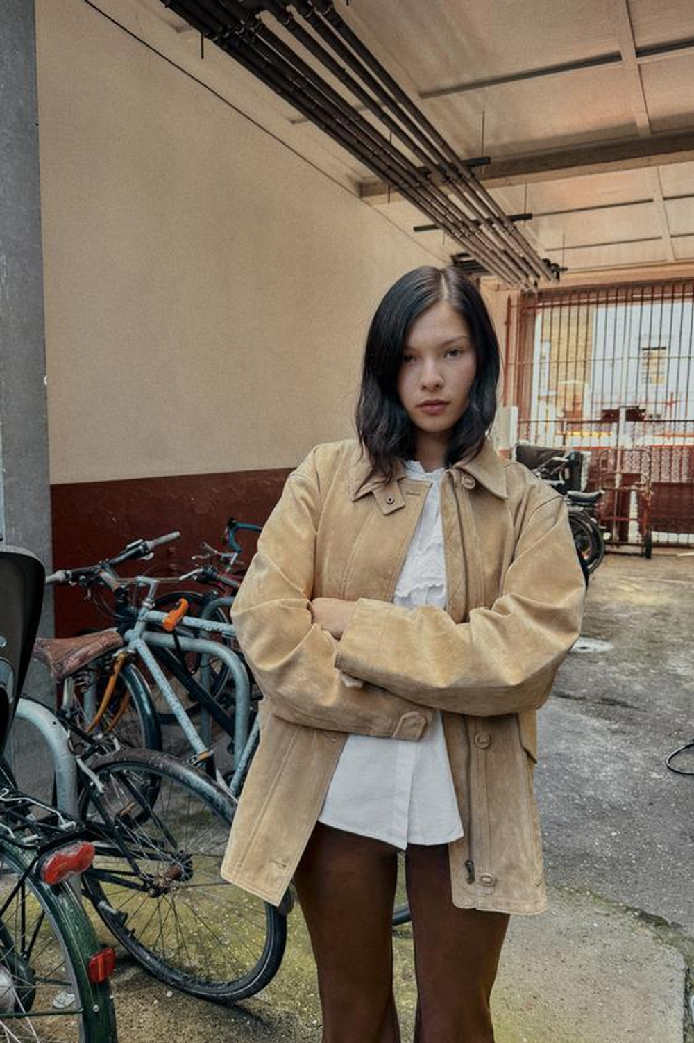 ZARA БРЮКИ FLARE ИЗ ИСКУССТВЕННОЙ КОЖИ, ТАБАЧНЫЙ