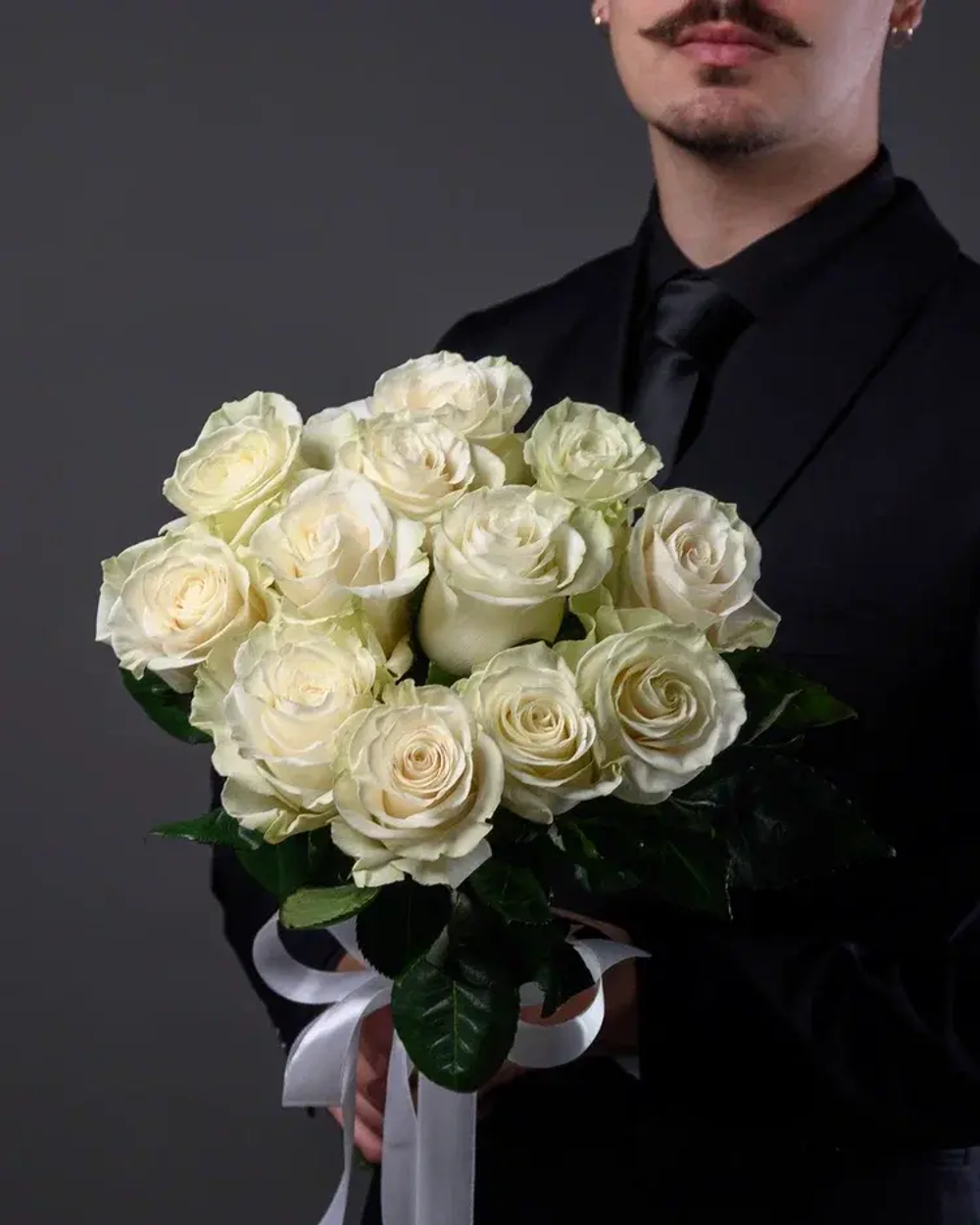 Букет из 11 белых роз (Мондиал 50 см)