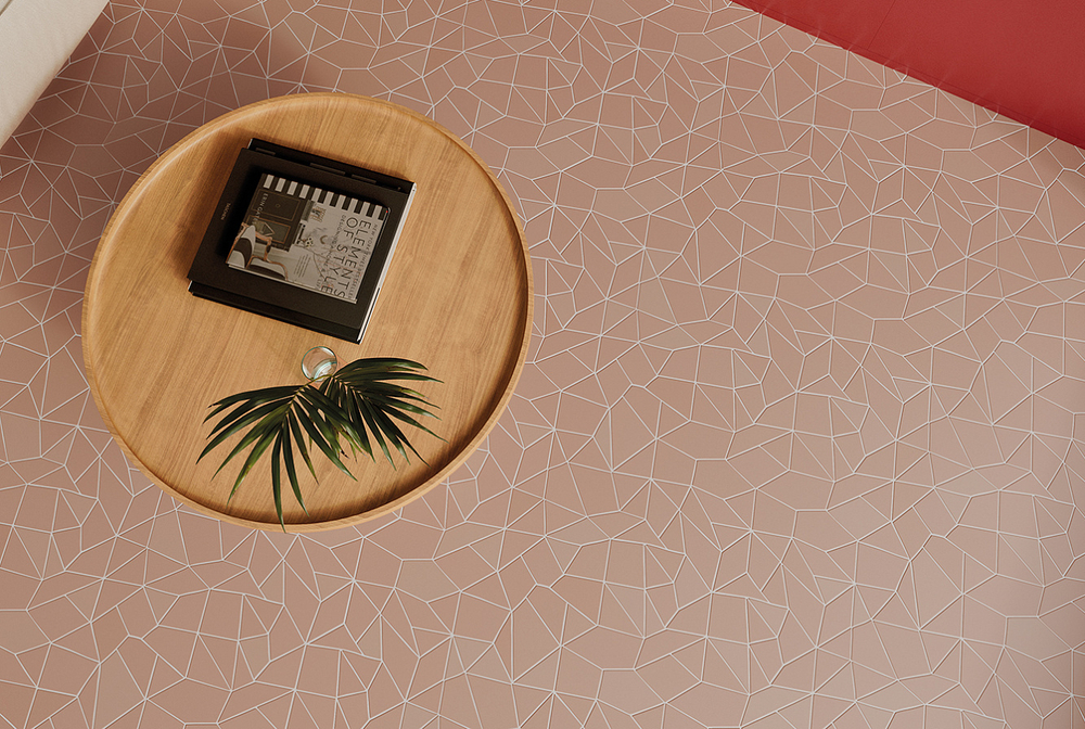 Wow Trencadis Guell Chalk 7x28