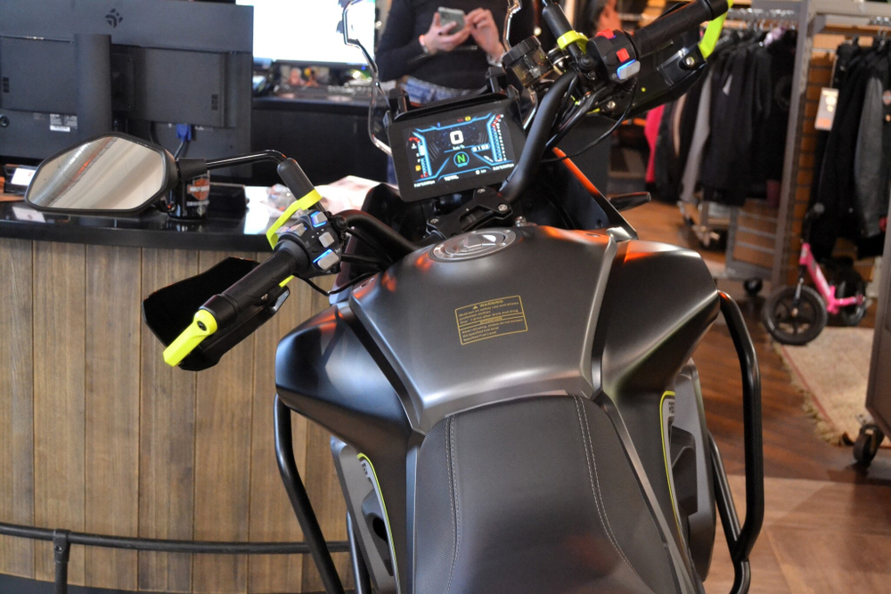 QJMOTOR SVT 650X