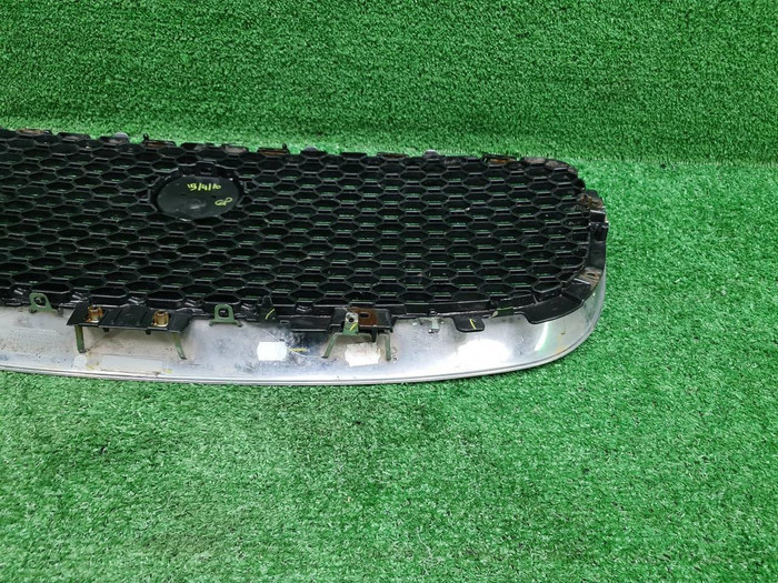 Решетка радиатора Jaguar F-PACE (2016-2020)