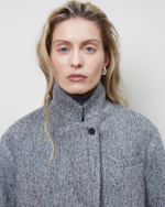 Пальто-жакет из шерсти елочка серый