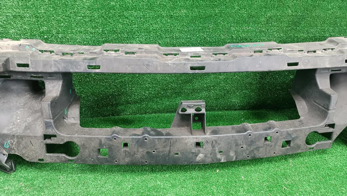 Кронштейн переднего бампера Mercedes GLE C292 (2015-2019)