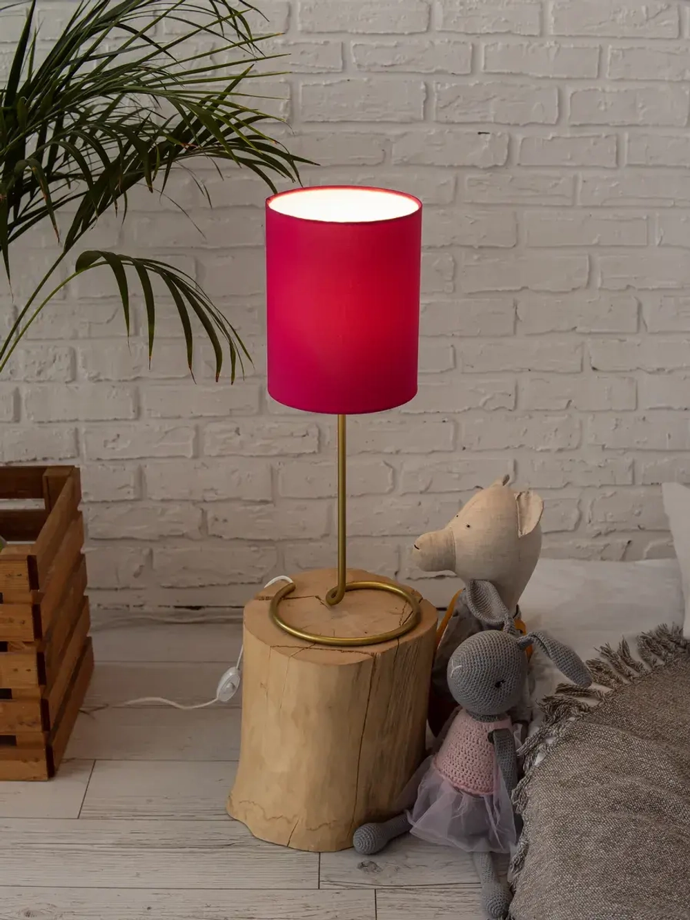 Торшер напольный с абажуром в гостиную современный