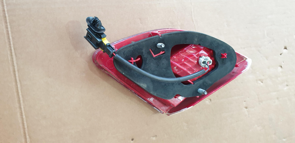 Фонарь задний левый Peugeot 408 12-17 Б/У Оригинал 9678059680