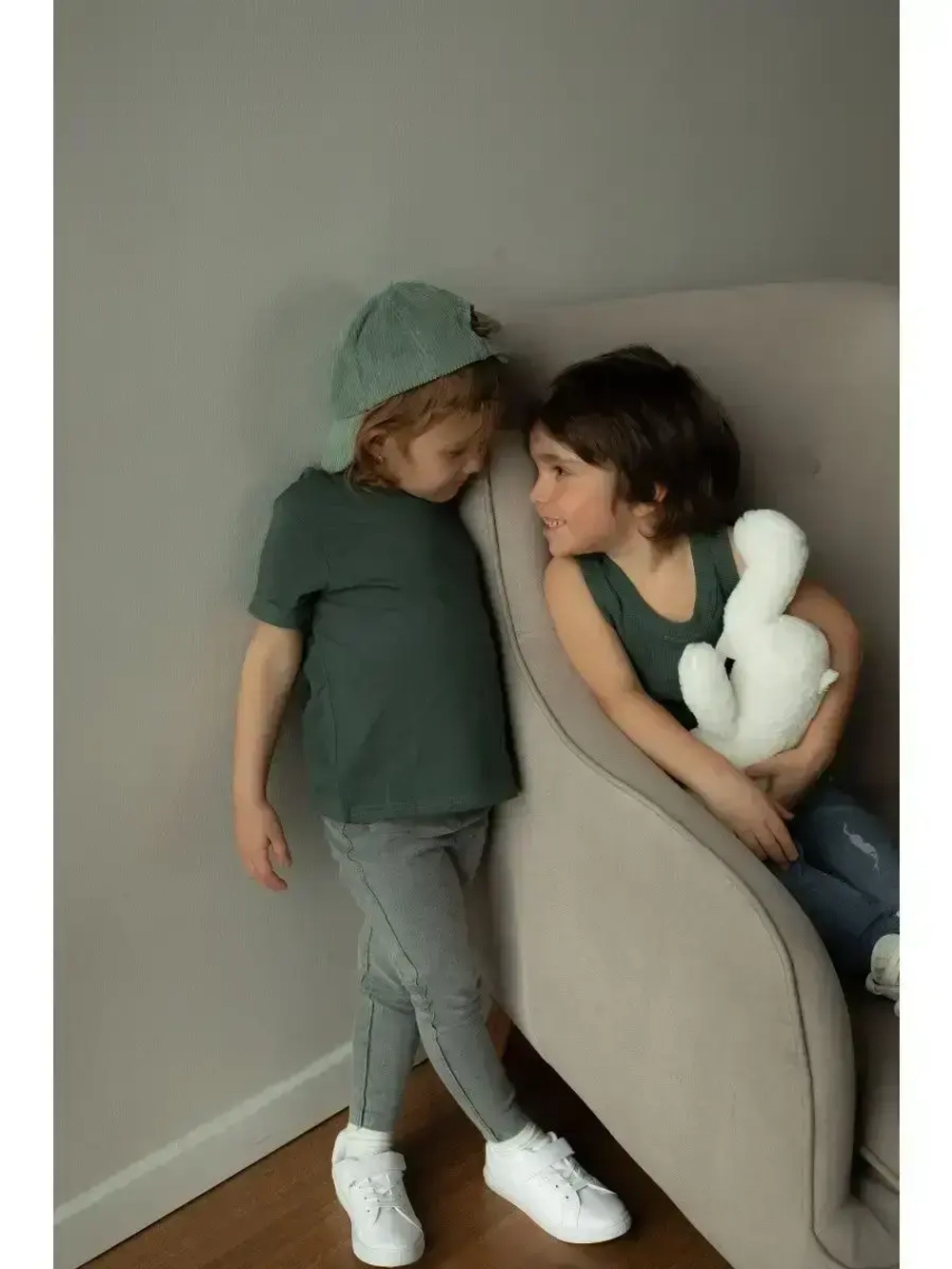 Темно-зеленая майка детская базовая