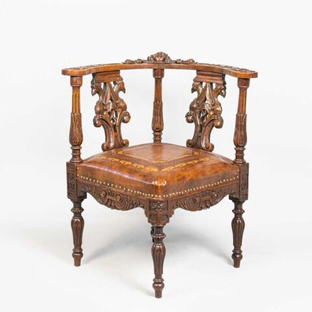 Винтаж: Угловое кресло в стиле Ренессанс