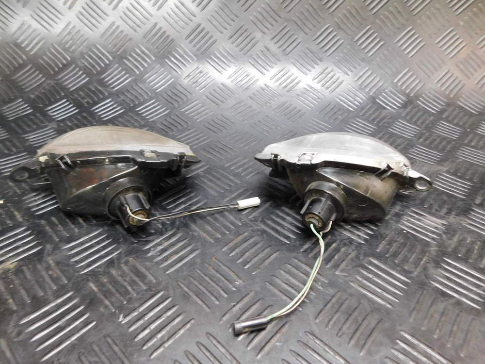 Поворотники передние Suzuki GSX1300R Hayabusa 99-2007