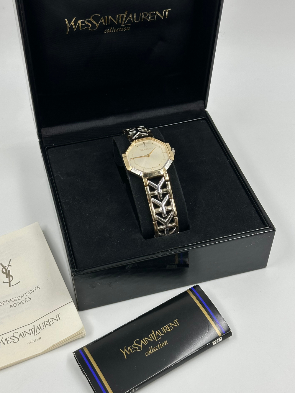 Часы Yves Saint Laurent