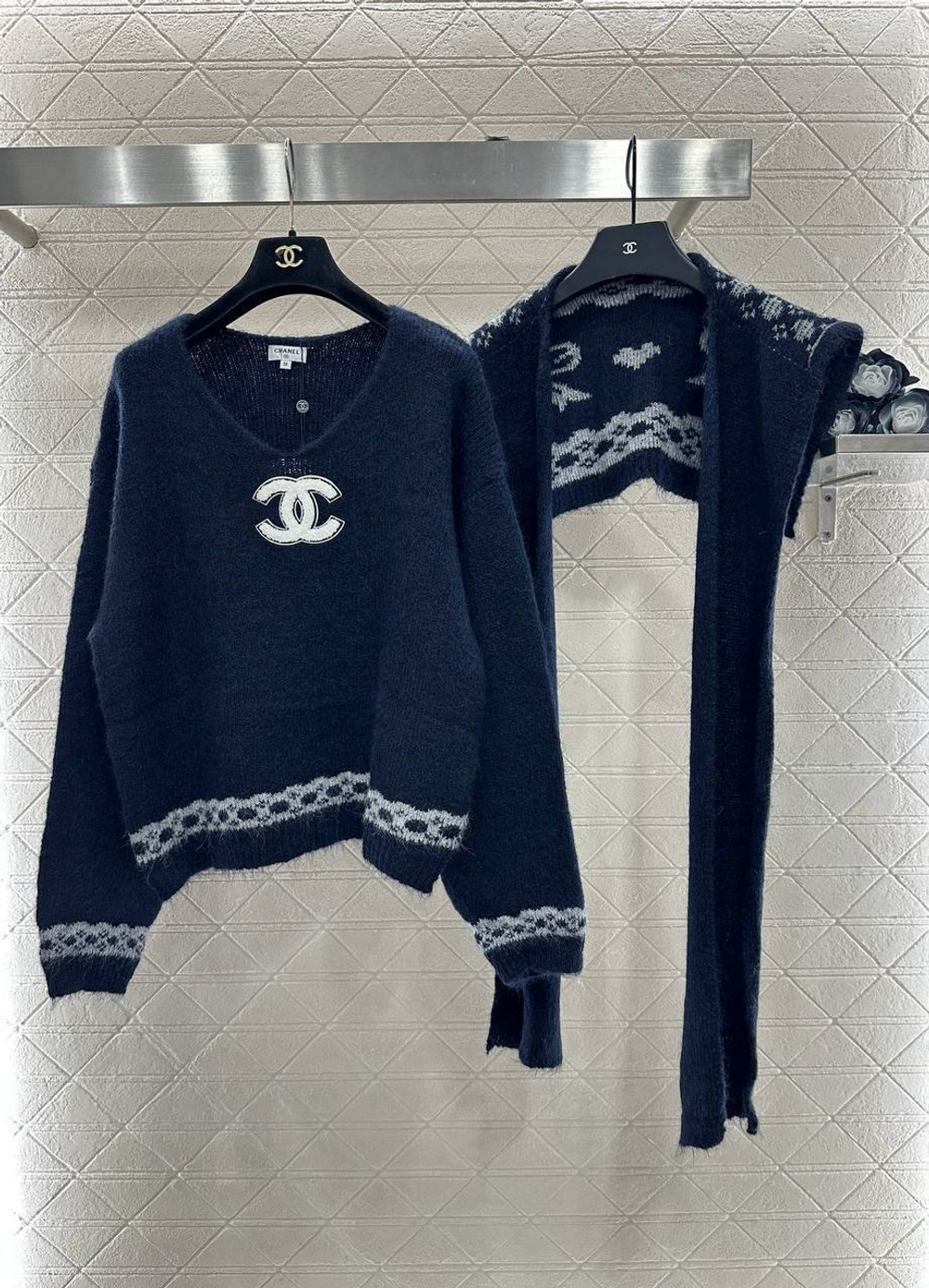 Свитер CHANEL