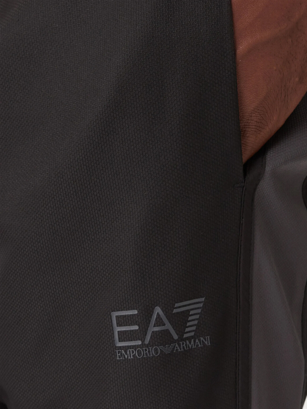 Костюм мужской EA7 Emporio Armani