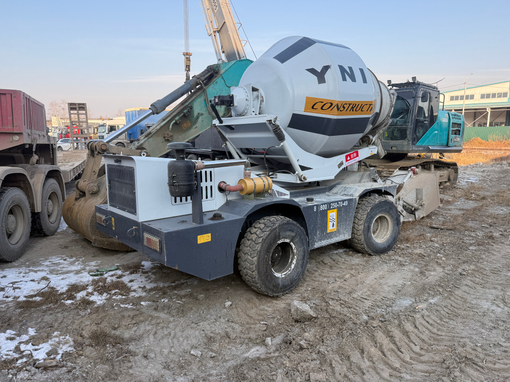 YNIX QGMC* Автобетоносмеситель с самозагрузкой QGMC3000 (Дизельный, 3,8 л, 103 л.с., АТ)
