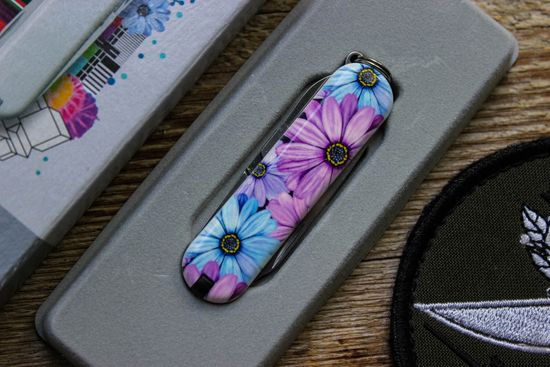 Victorinox 0.6223.L2107 Dynamic Floral