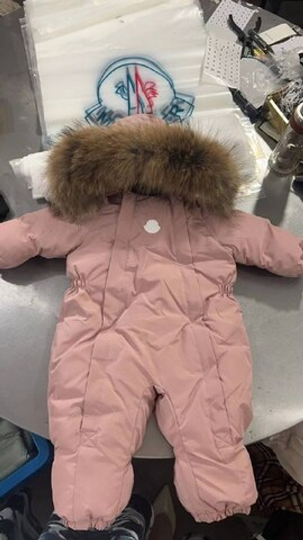 Комбинезон Moncler для самых маленьких