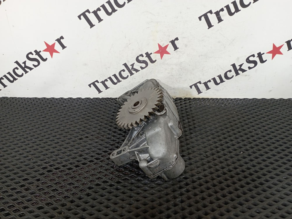 Насос масляный