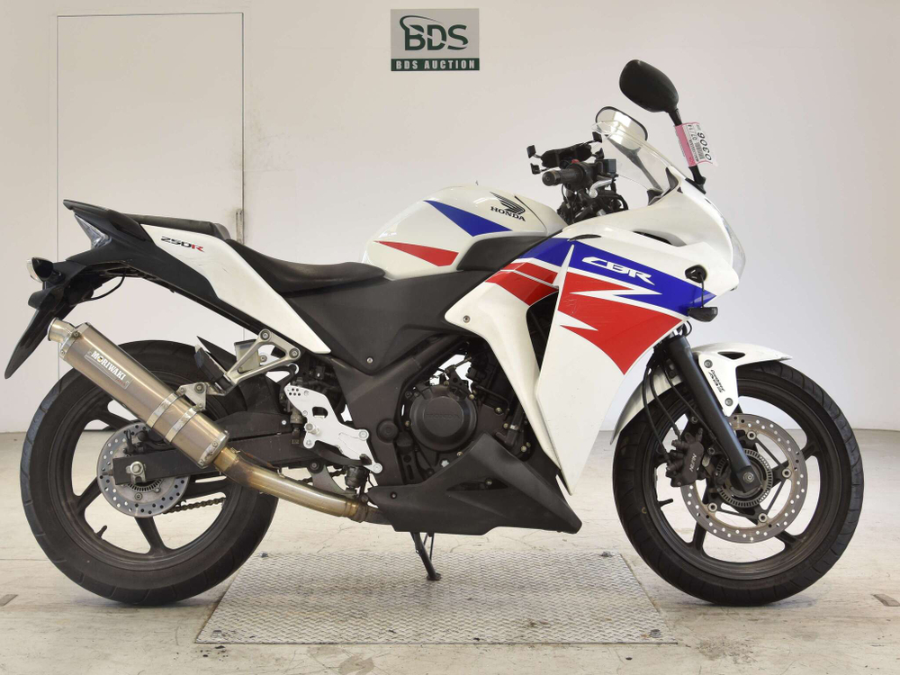 Honda CBR250R ABS 038401