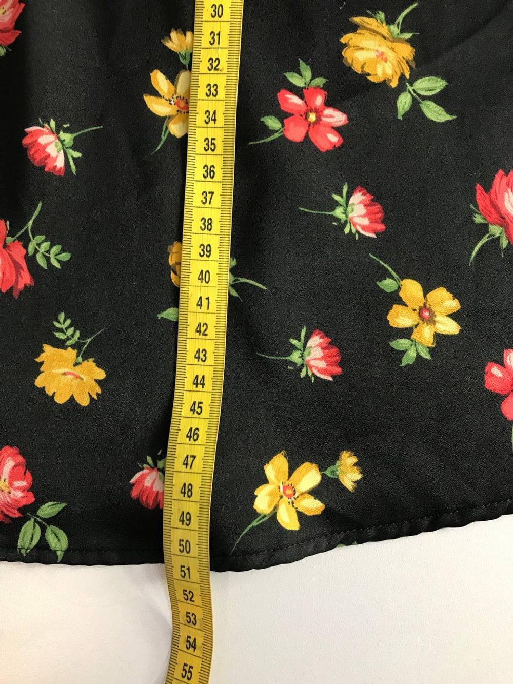 Топ с цветочками, визуально на 46/48 размер