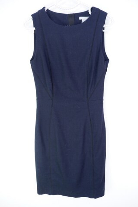 Платье H&M сдержанное 40 размер