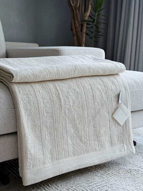 Хлопковое покрывало с фактурным принтом 220x240