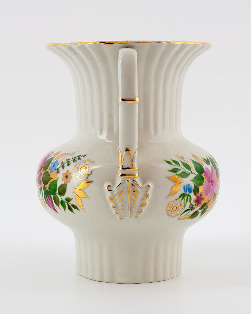 Фарфоровая ваза "Ажурная" с цветочным декором. Авт.:Яровой В. Г., Бойко Е. Л. ЛОЗ, СССР, 1970-е гг.