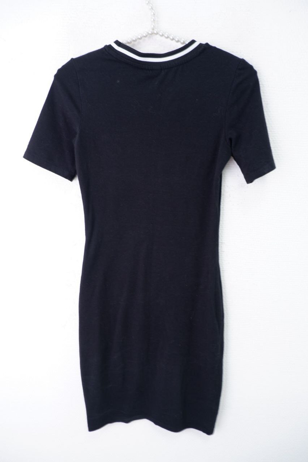 Платье-футболка H&M с принтом 38 размер