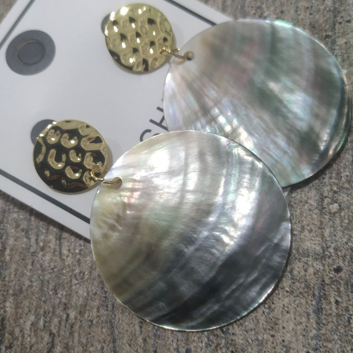 Серьги-гвоздики Перламутр диск круг малый соты металл золотистый