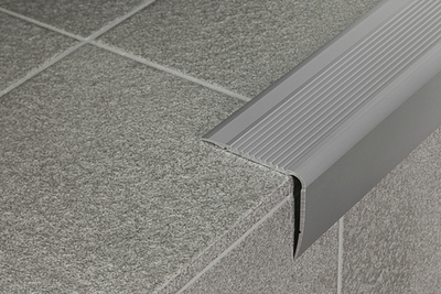 Профили для защиты ступеней Profilpas Серфикс Протект М PROTECT M 71/SF