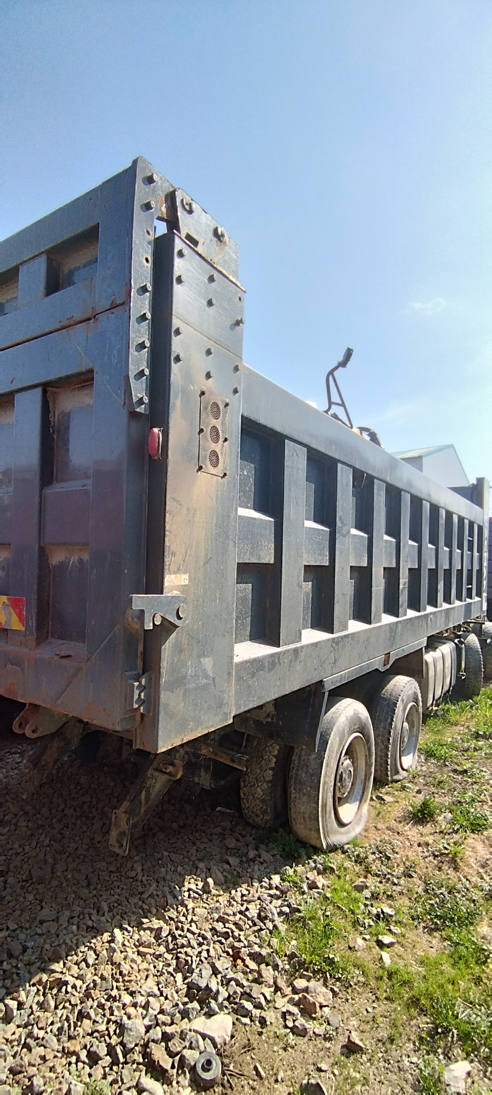 Shacman (Shaanxi) SX* 8x4 Самосвал SX33186T366 (Дизельный, 11,6 л, 369 л.с., МТ)