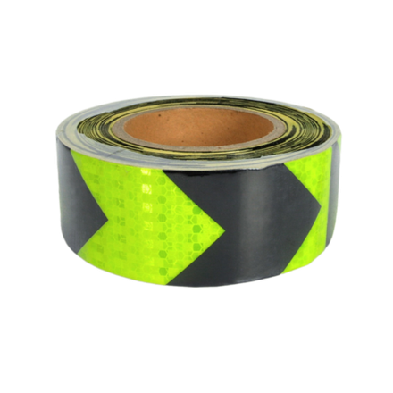 Светоотражающая лента зелёно-чёрная (стрелка) 50 мм х 25 м