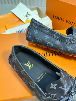 Louis Vuitton Mocassin