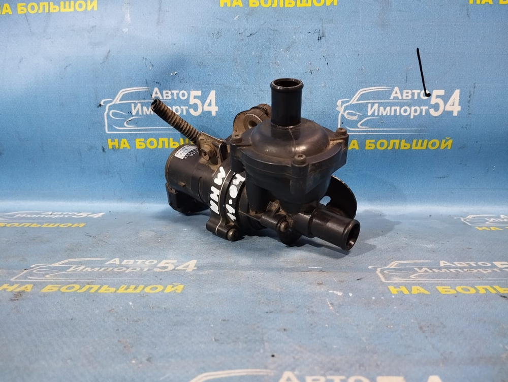 Помпа TOYOTA PRIUS 2002