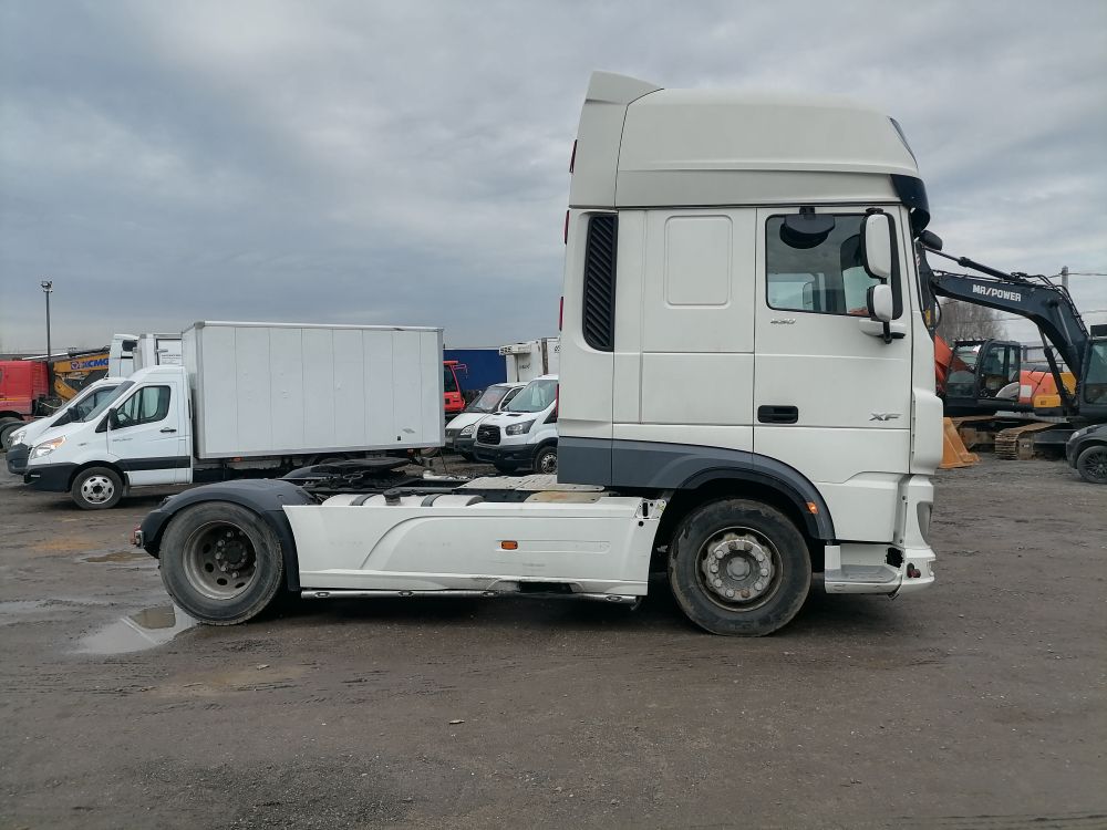 DAF XF 6x2 Седельный тягач XF 106 530 (Дизельный, 12,9 л, 530 л.с., АТ)