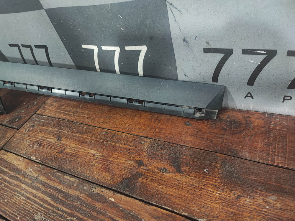 Накладка двери задней правой Kia Seltos 19-23 Б/У Оригинал 87734Q5010