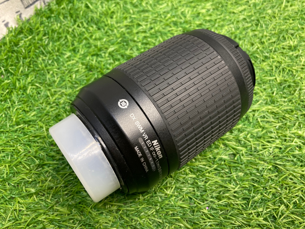 Nikon 55-200mm 4-5.6G AF-S DX VR IF-ED Zoom-Nikkor