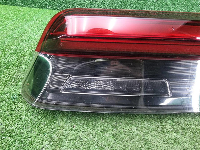 Фонарь левый внутренний BMW 3er G20 (2018-2022)